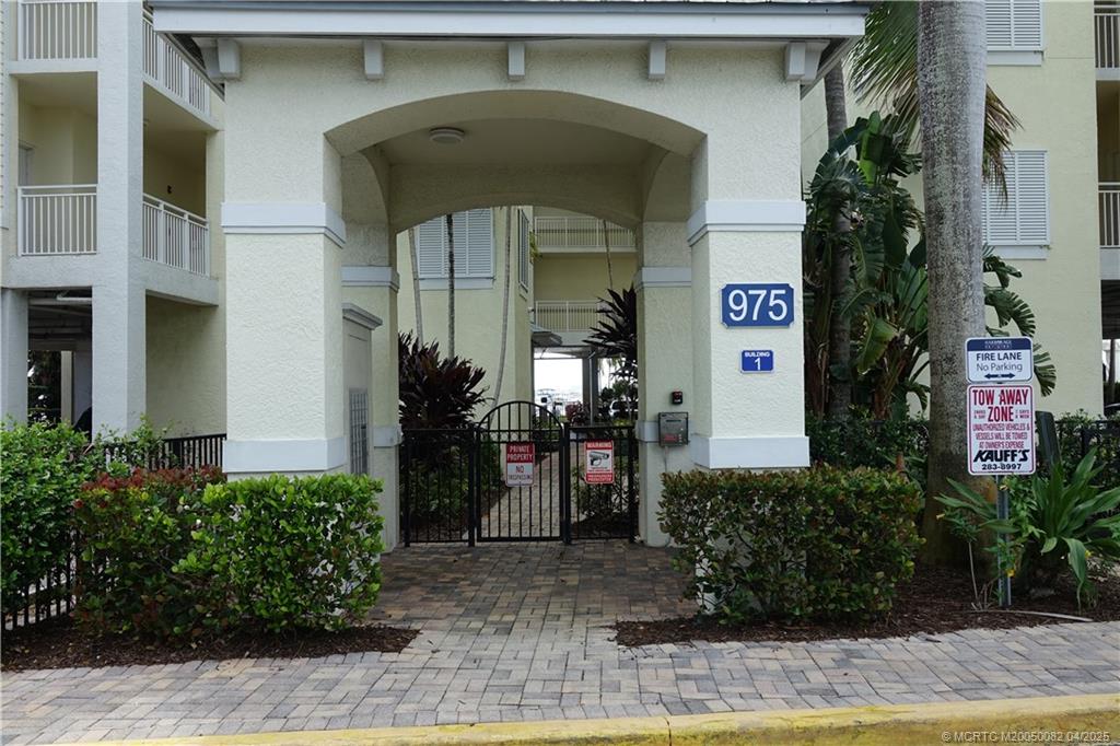 975 NW Flagler Avenue 306
