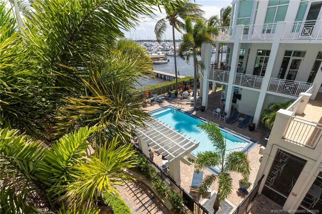 975 NW Flagler Avenue 306