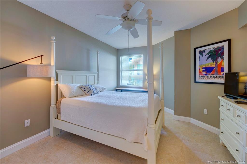 975 NW Flagler Avenue 306