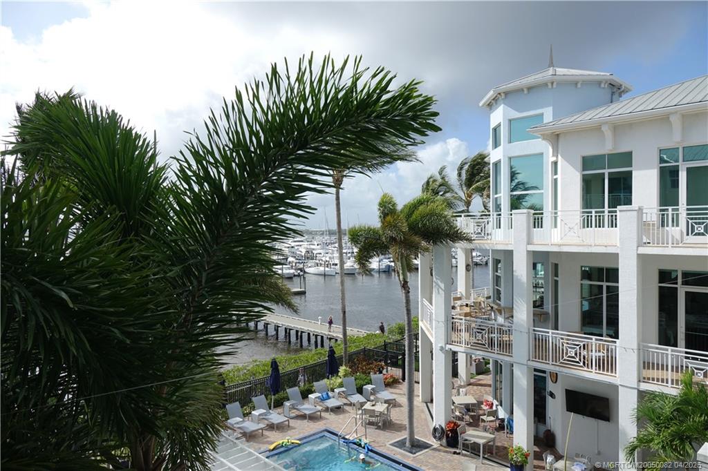 975 NW Flagler Avenue 306
