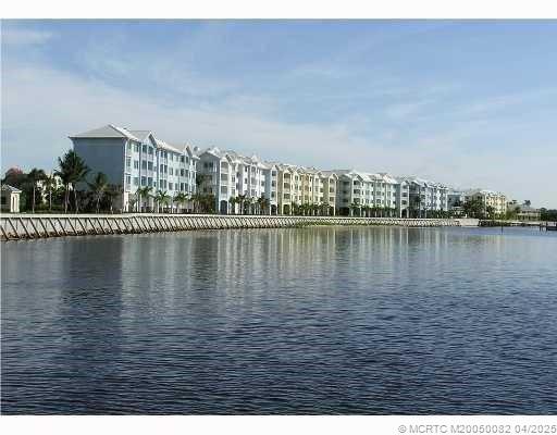 975 NW Flagler Avenue 306