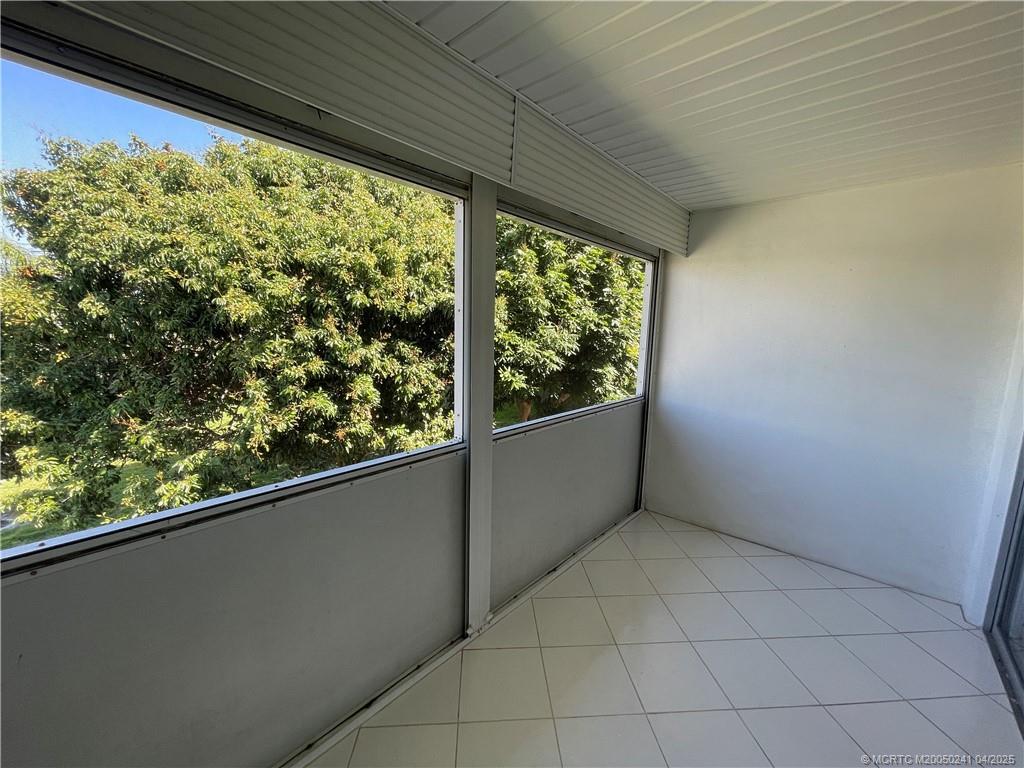 2929 SE Ocean Blvd 10