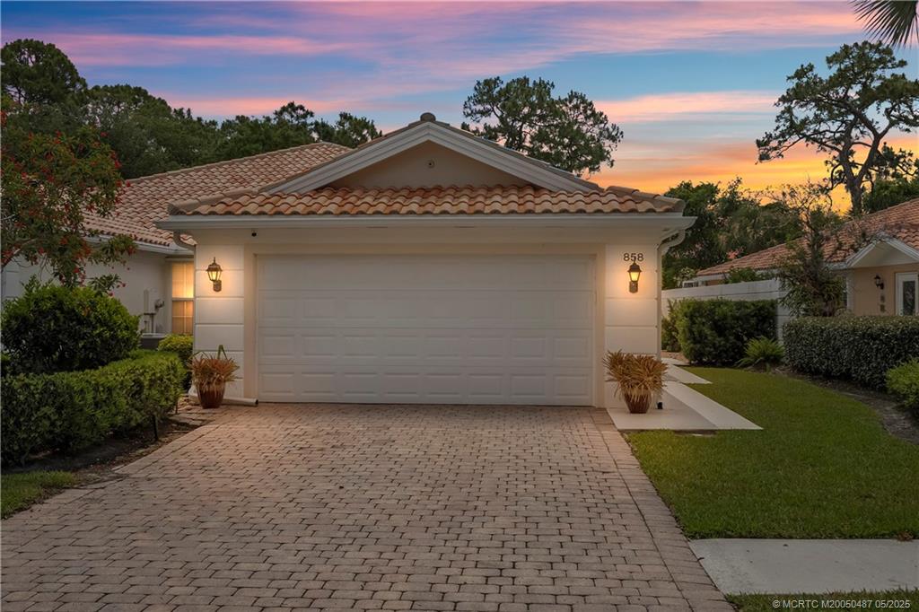 858 SW Balmoral Trace