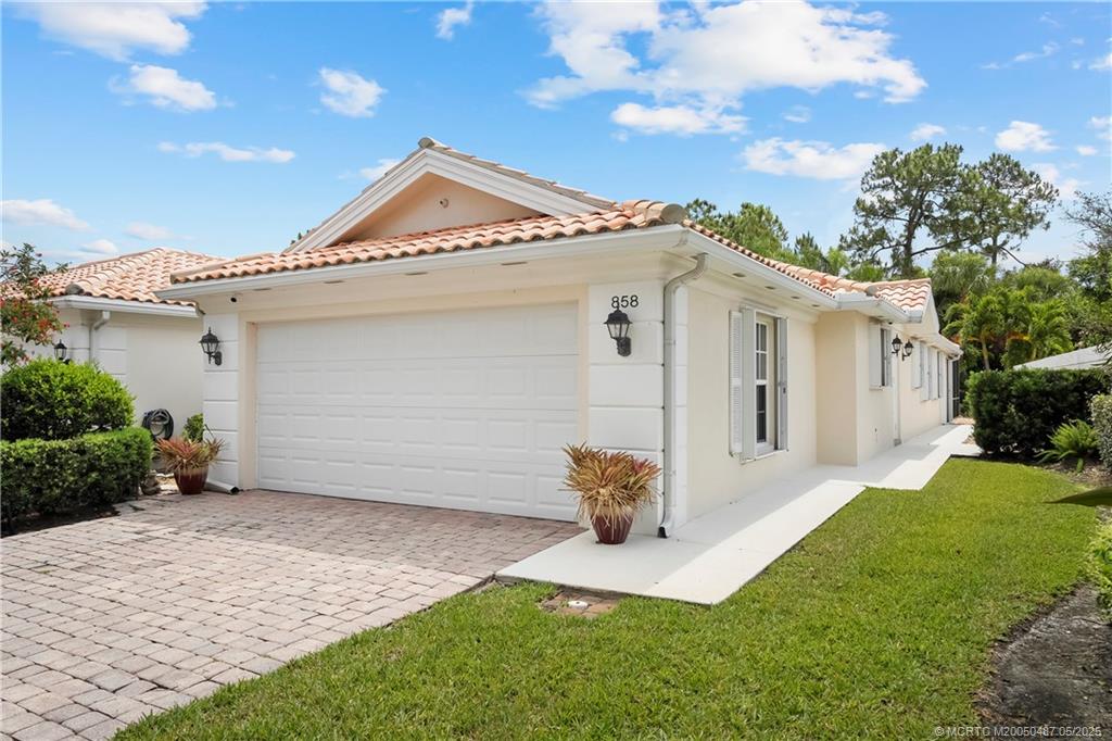 858 SW Balmoral Trace