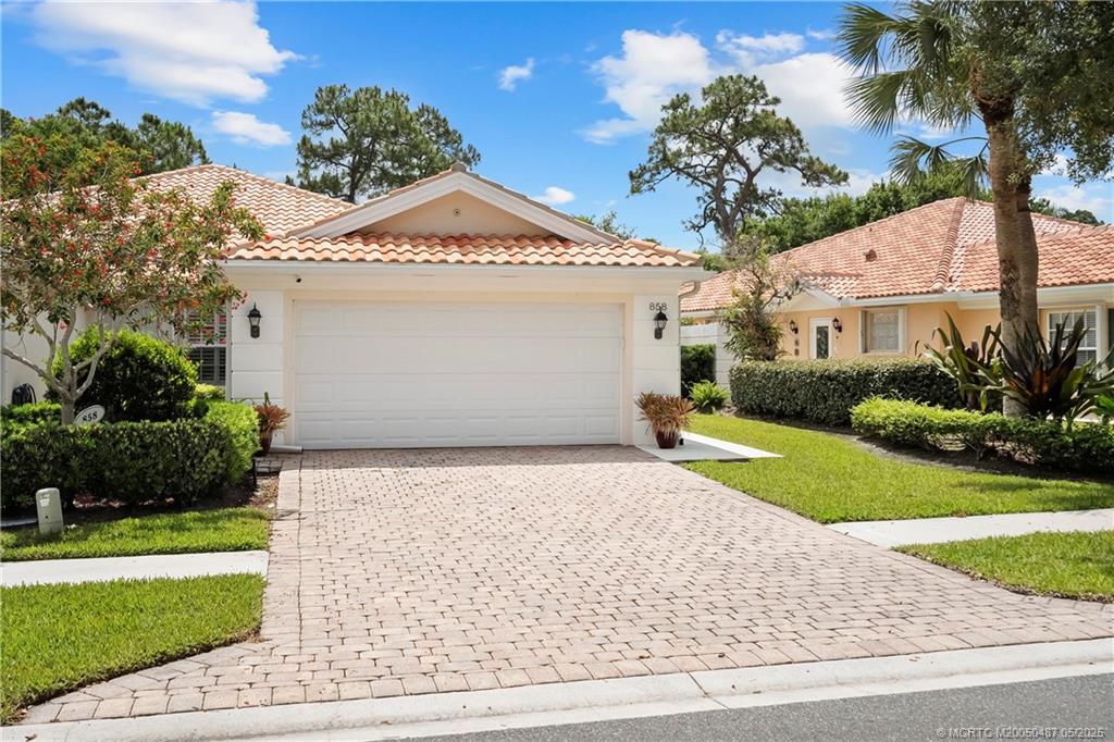 858 SW Balmoral Trace