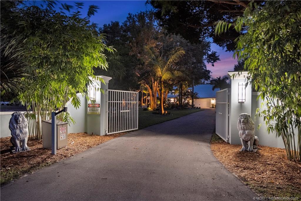 1850 SW Hackman Terrace