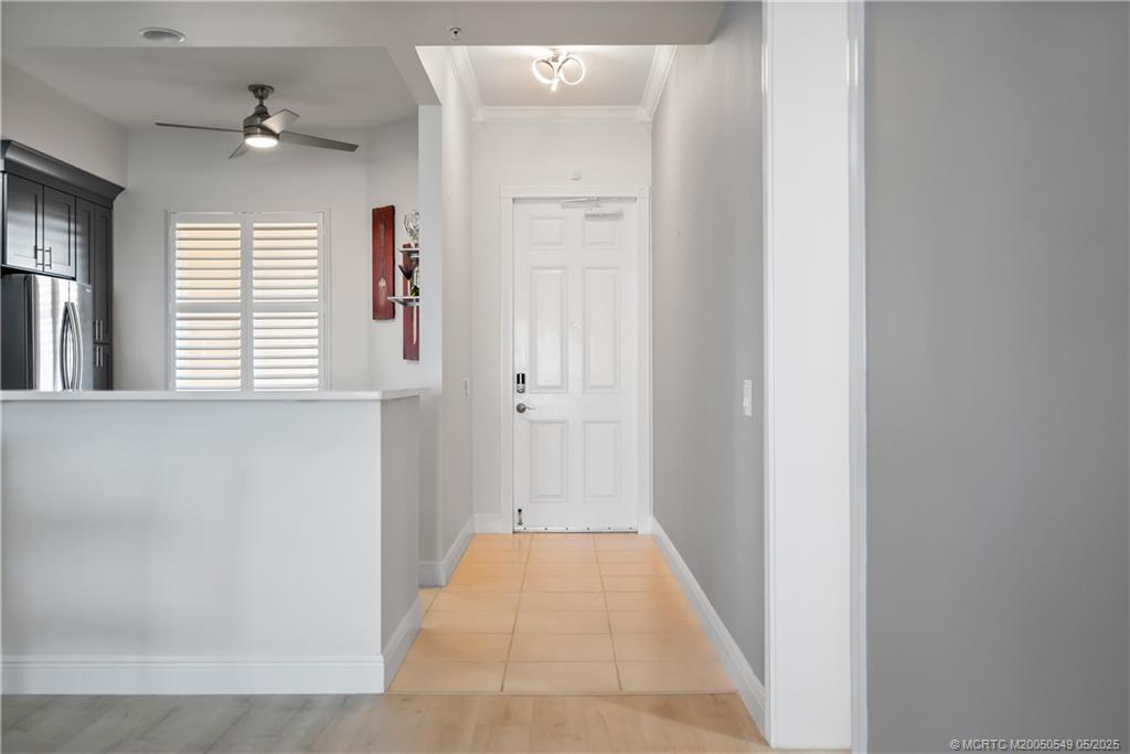 34 Harbour Isle Drive W 303