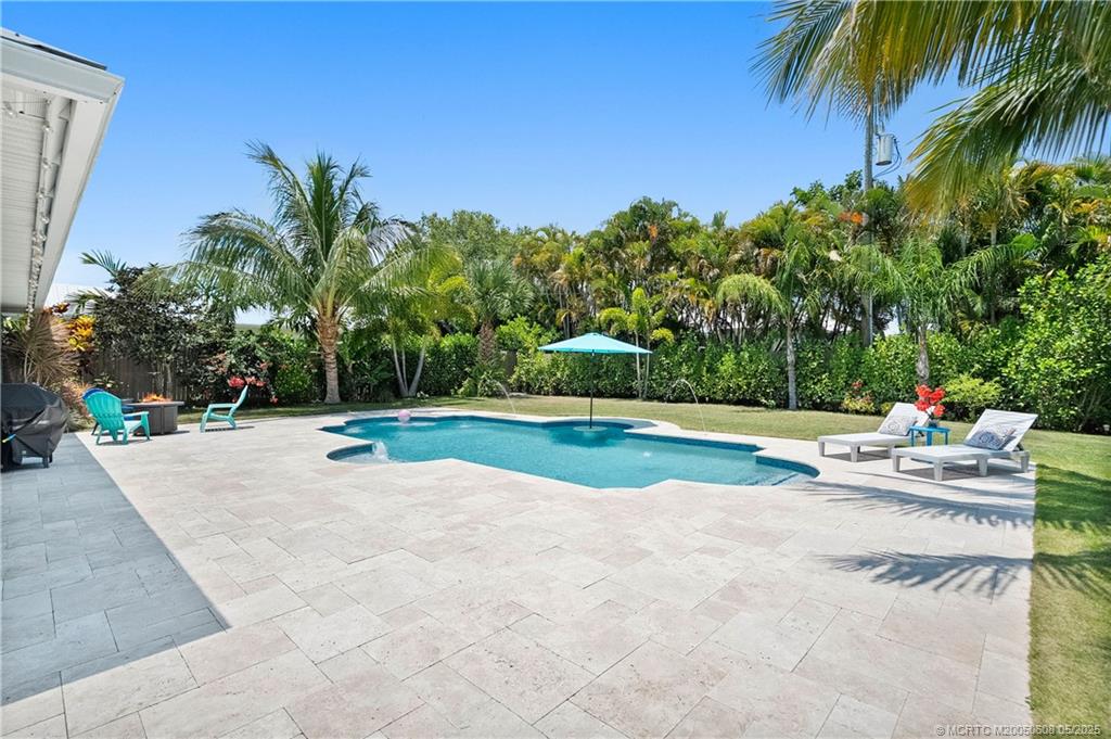 9333 SE Saturn Street