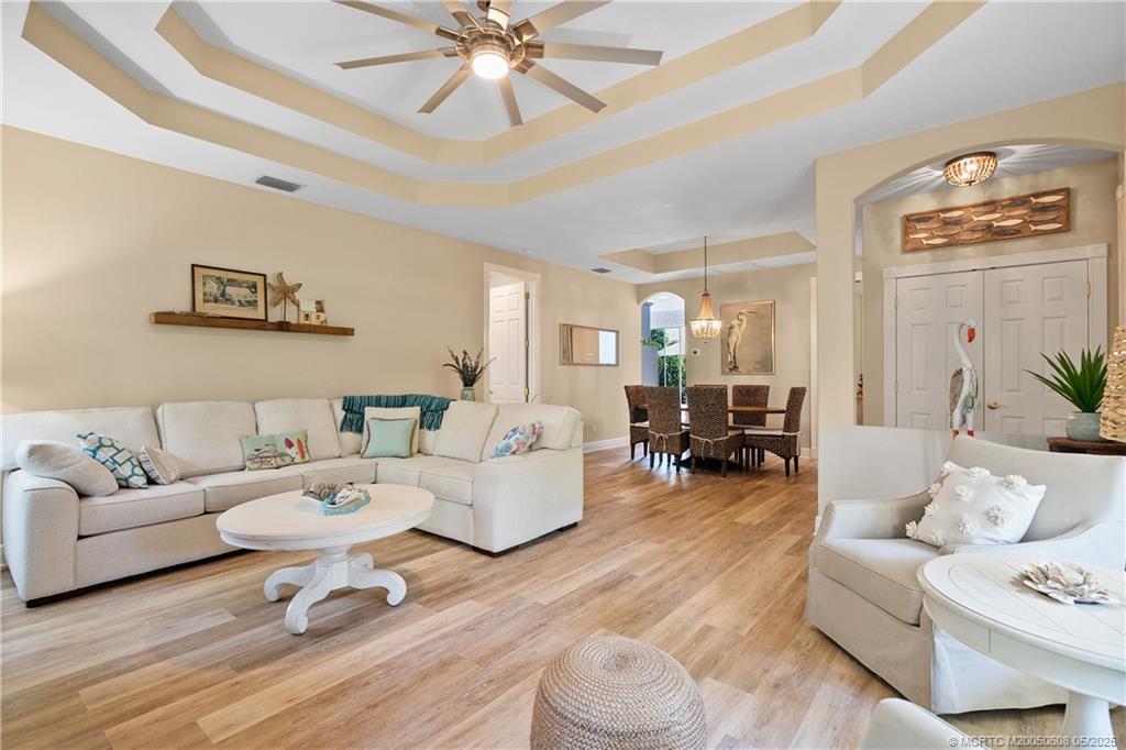 9333 SE Saturn Street