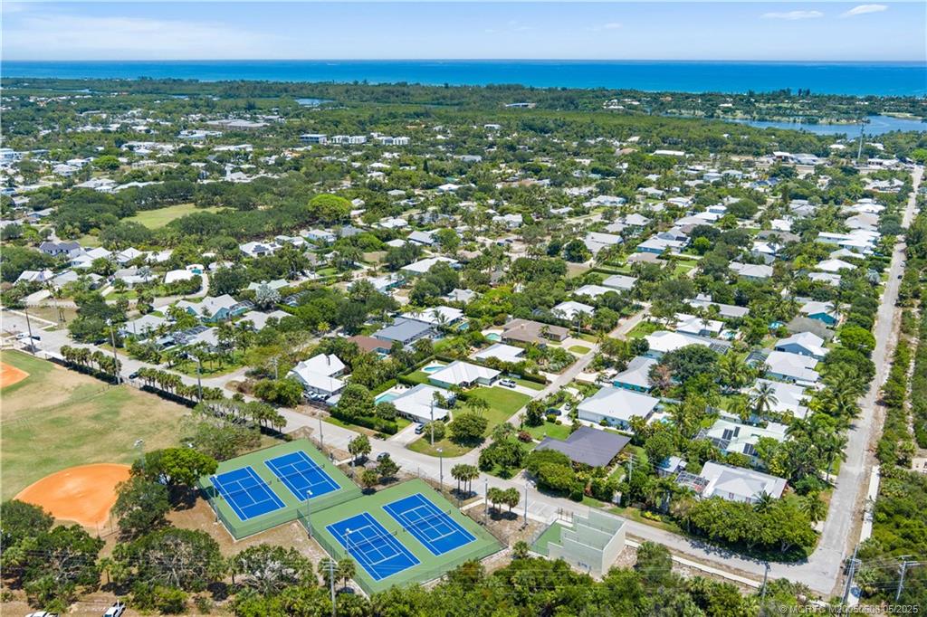 9333 SE Saturn Street