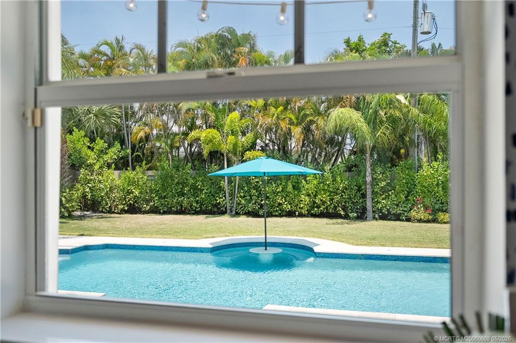 9333 SE Saturn Street