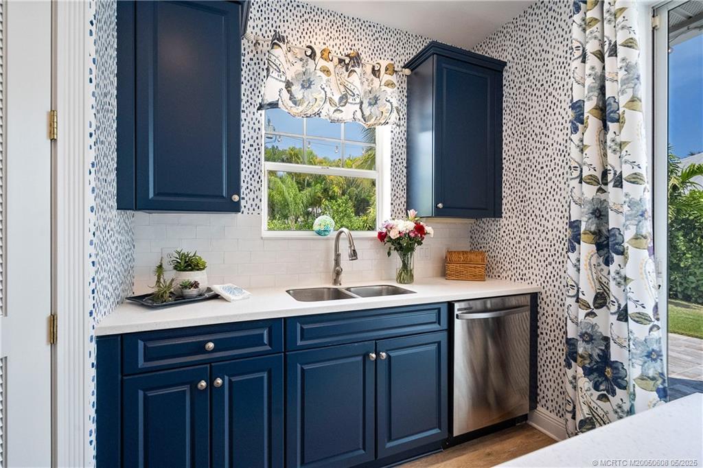 9333 SE Saturn Street