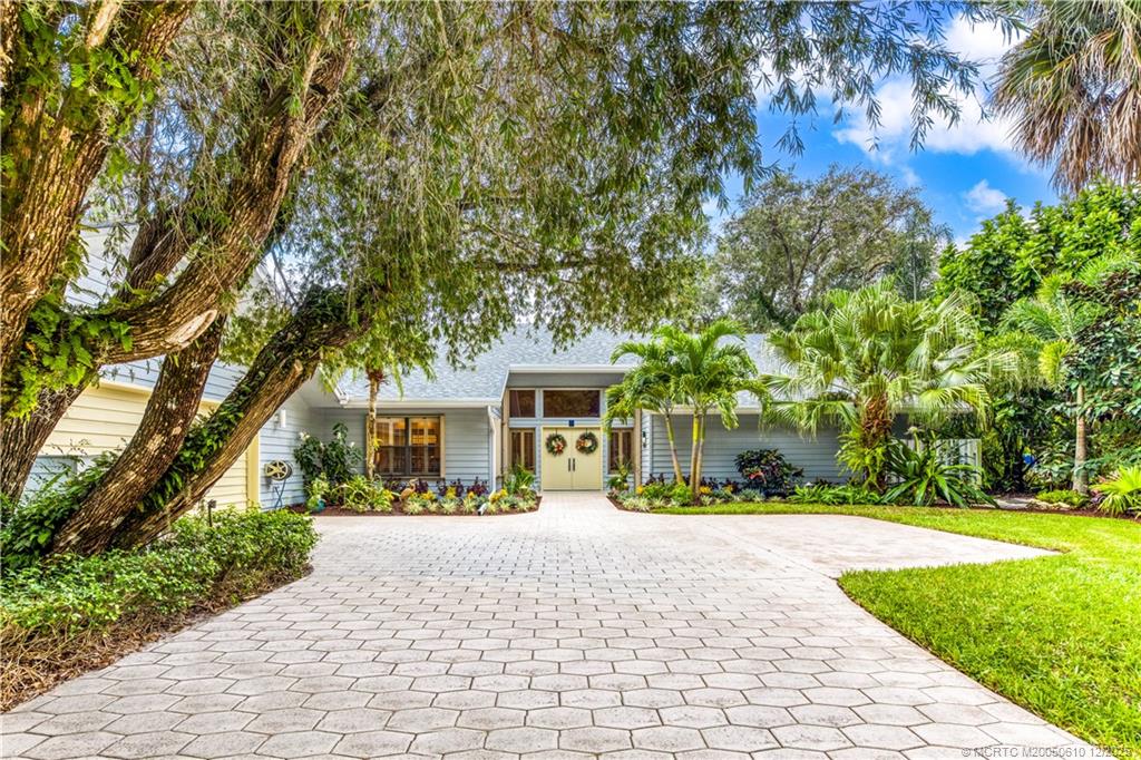 8 Kingston Ct