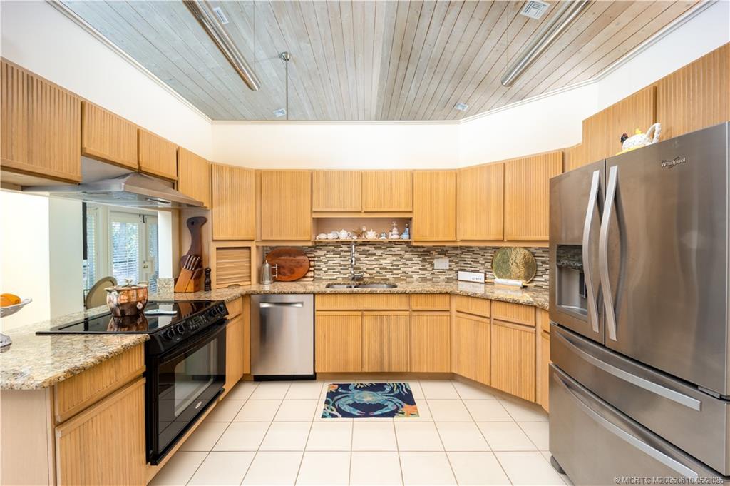 8 Kingston Ct