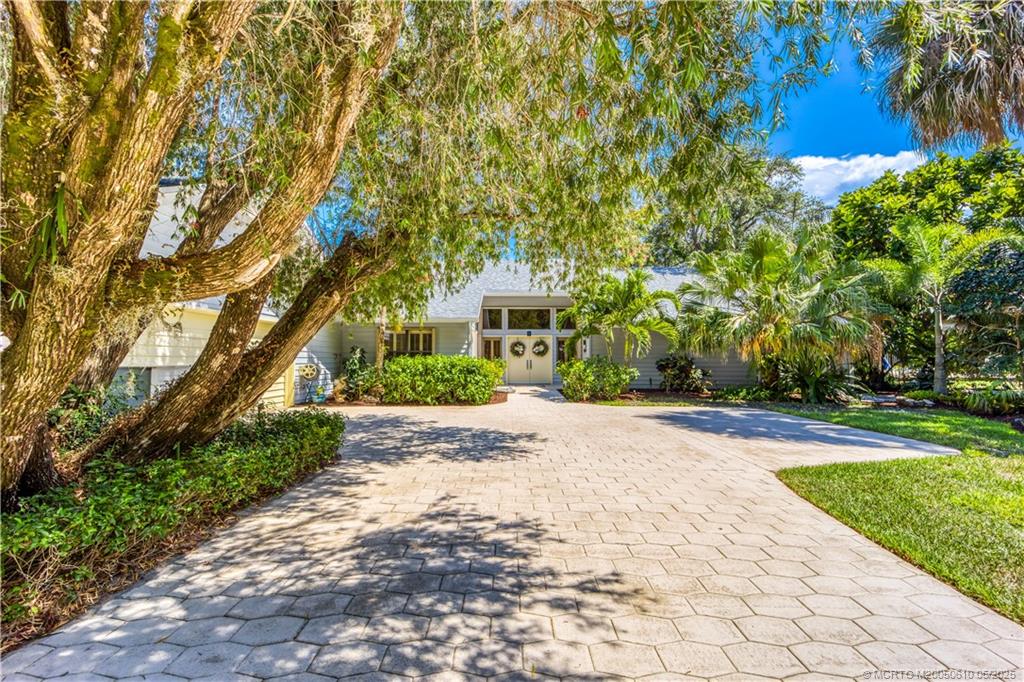 8 Kingston Ct