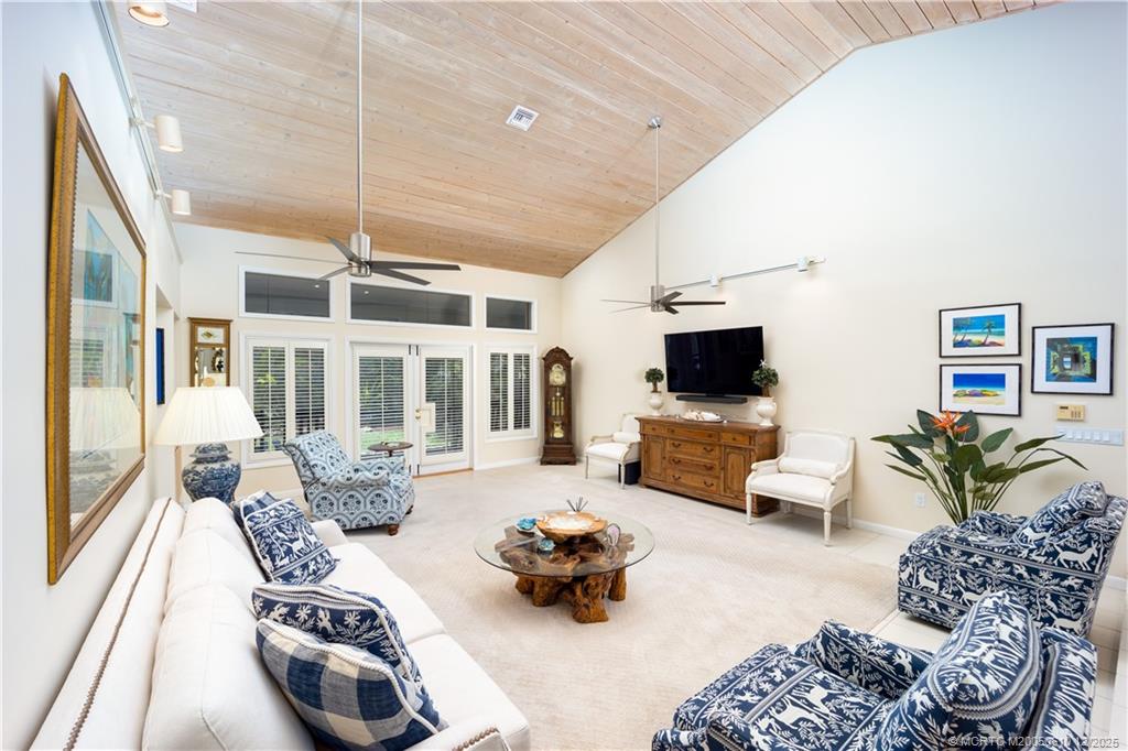 8 Kingston Ct