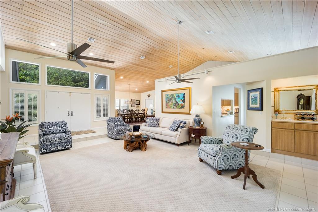 8 Kingston Ct