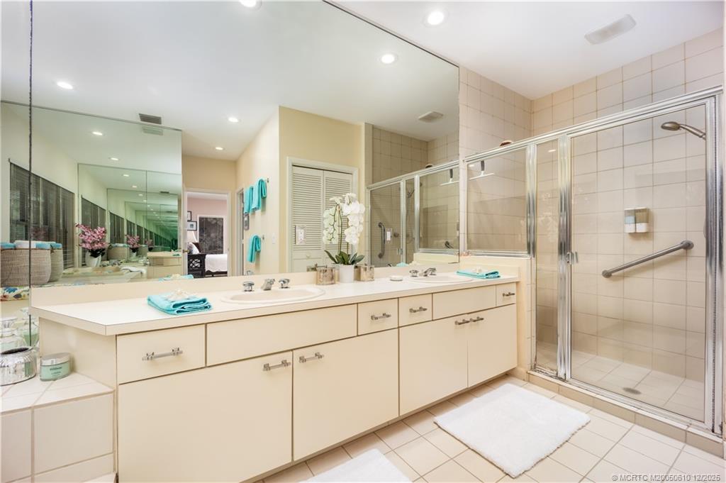 8 Kingston Ct