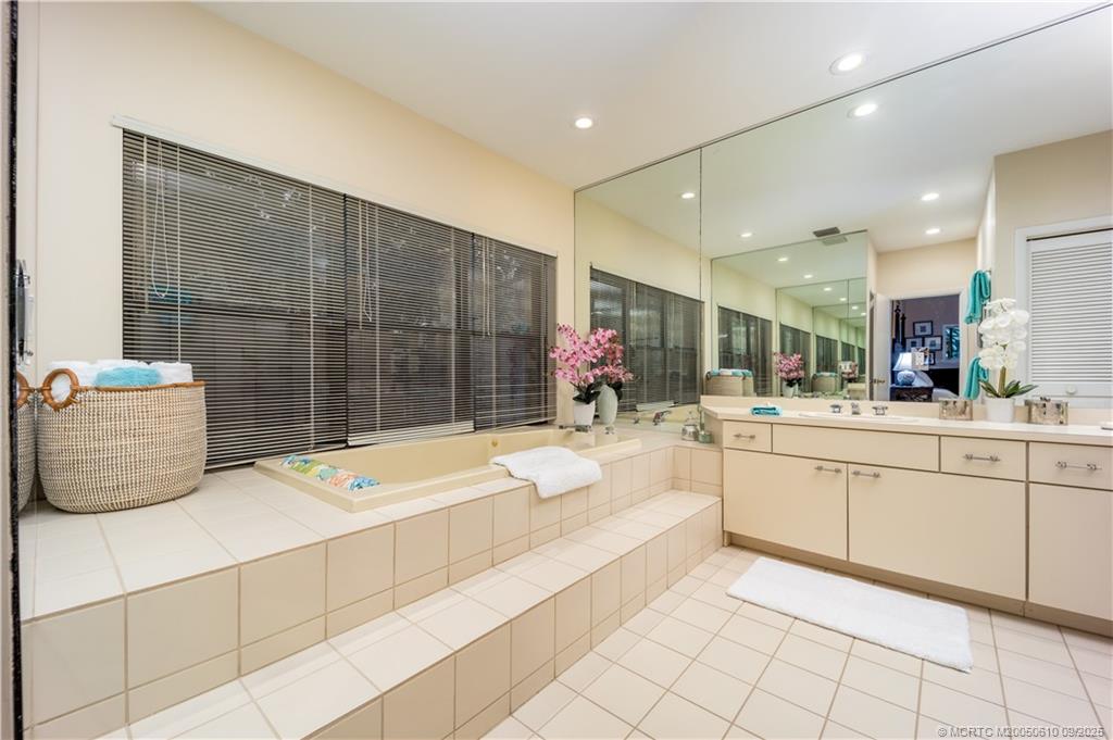 8 Kingston Ct