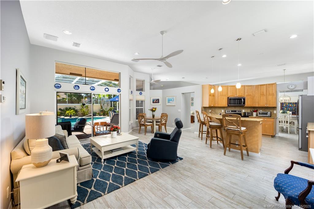 5028 SW Hammock Creek Drive