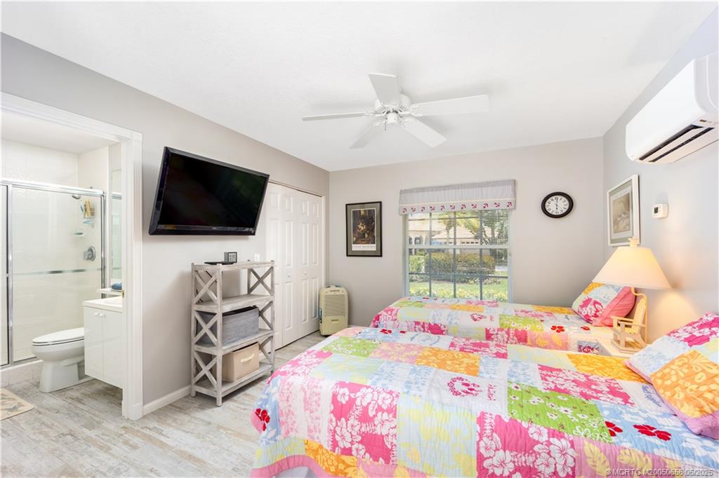 5028 SW Hammock Creek Drive