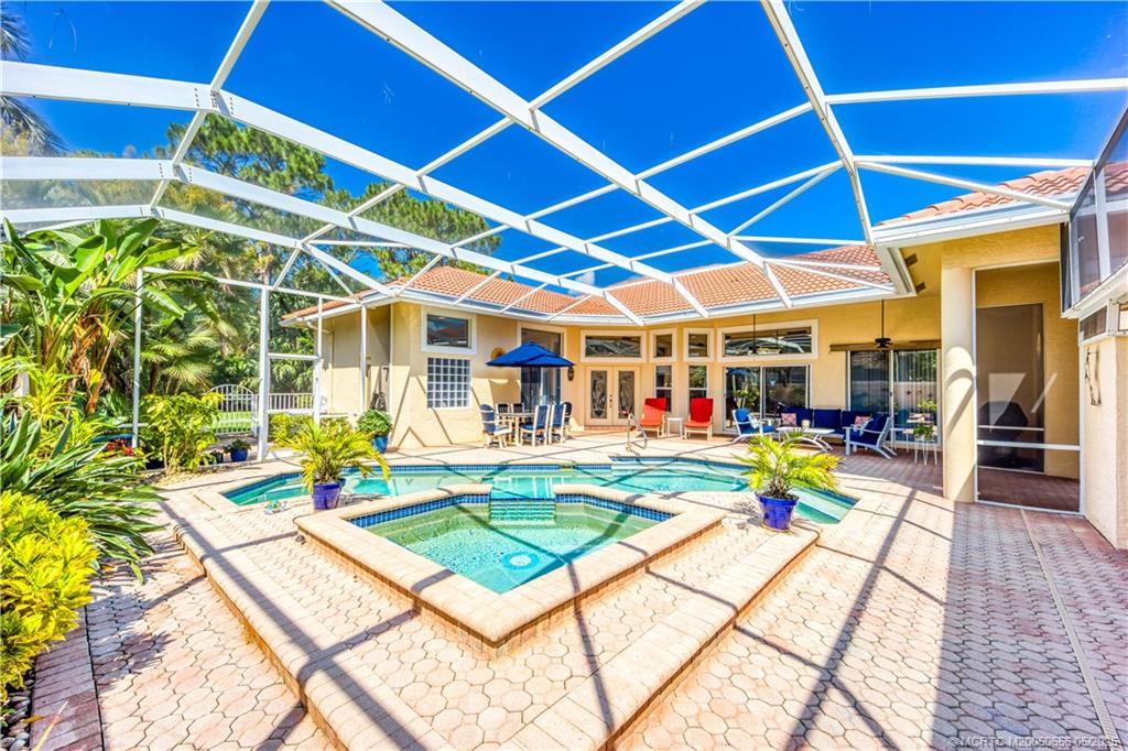 5028 SW Hammock Creek Drive