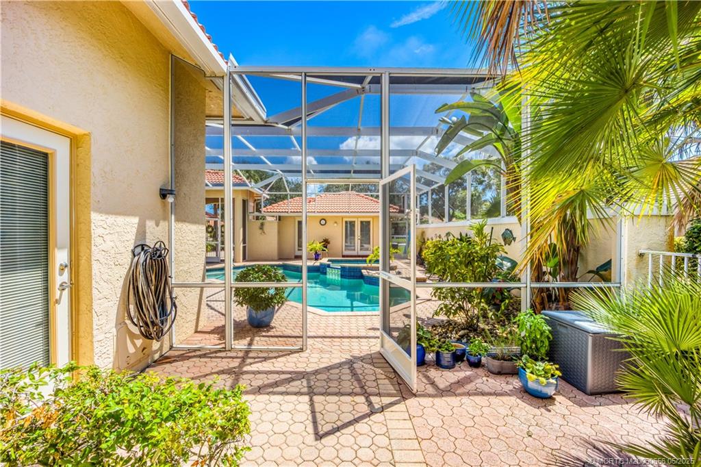 5028 SW Hammock Creek Drive