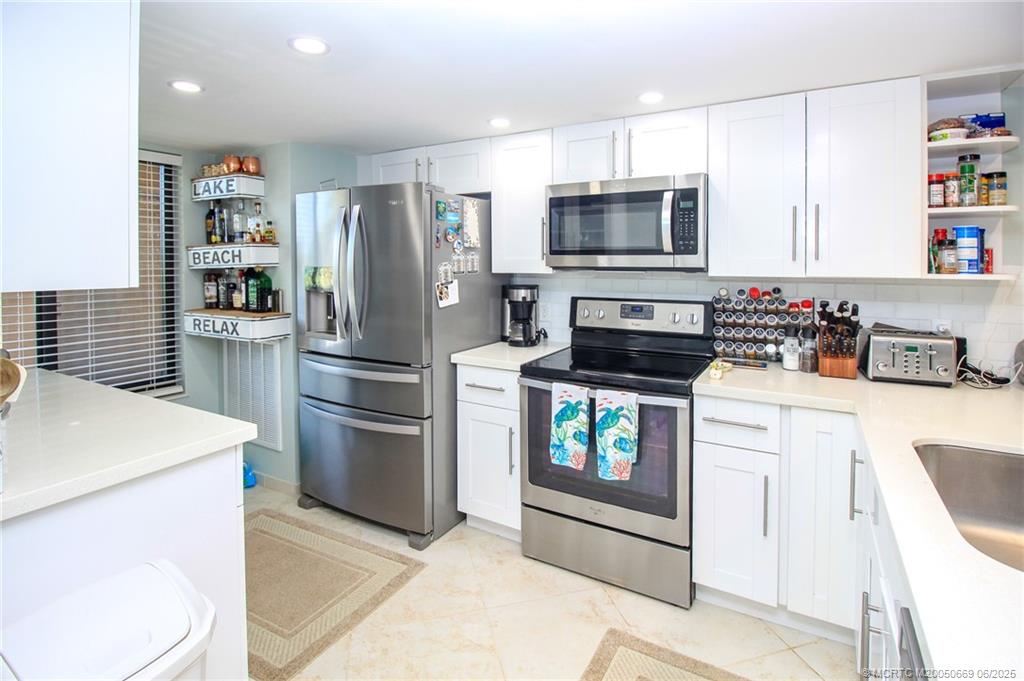 4680 NE Sandpebble Trace 3-304