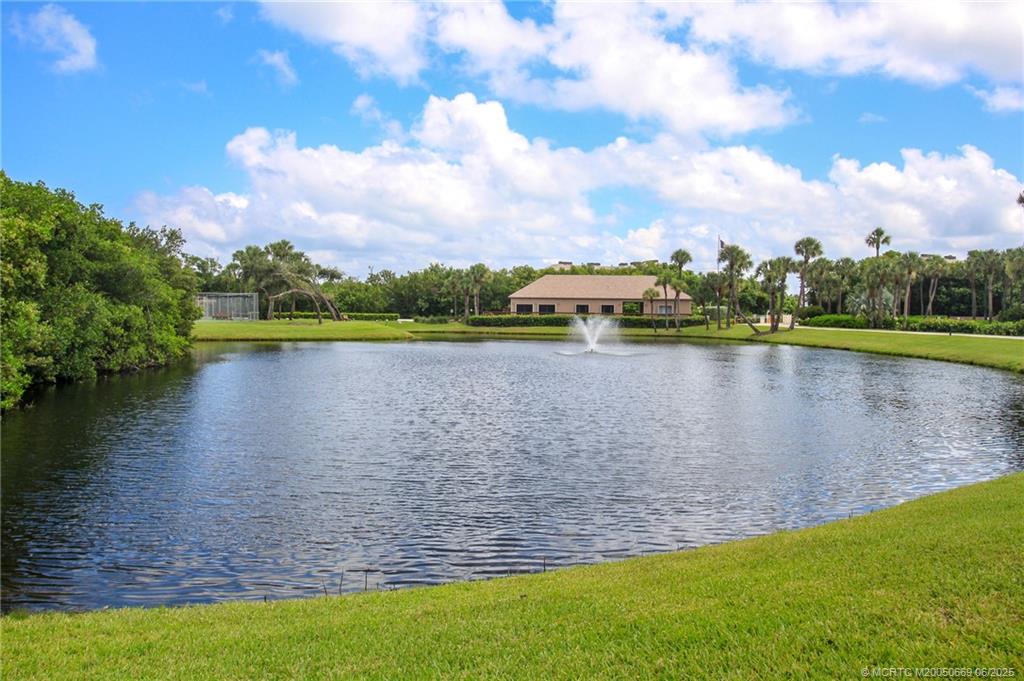 4680 NE Sandpebble Trace 3-304
