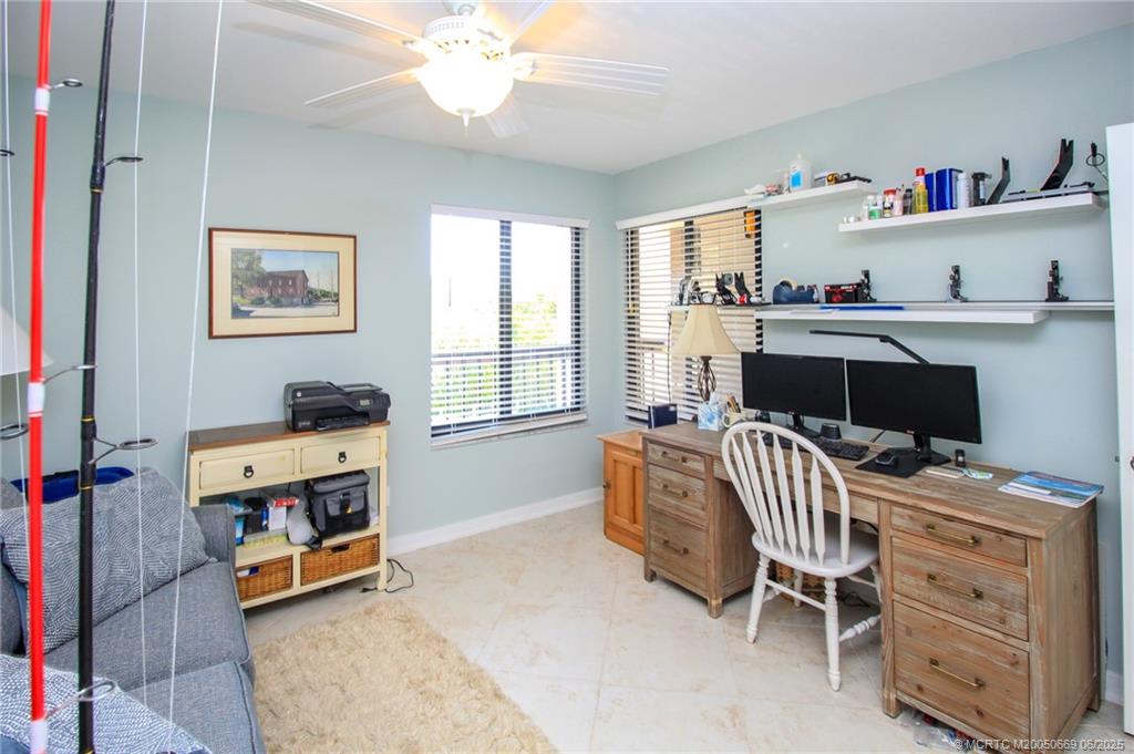 4680 NE Sandpebble Trace 3-304