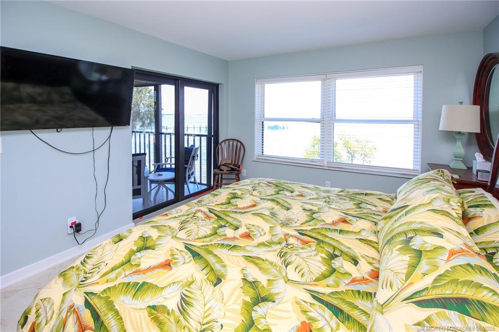 4680 NE Sandpebble Trace 3-304