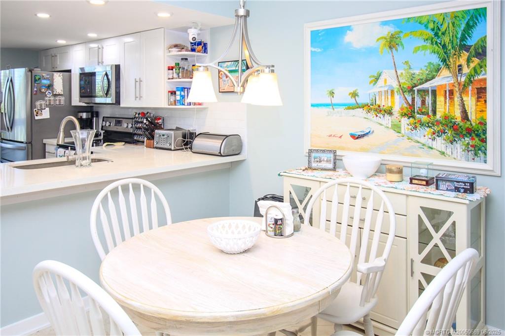 4680 NE Sandpebble Trace 3-304