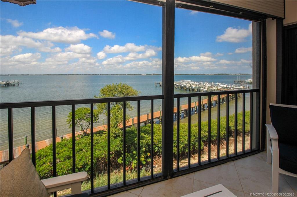 4680 NE Sandpebble Trace 3-304