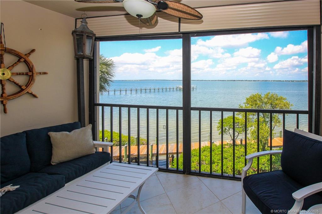 4680 NE Sandpebble Trace 3-304
