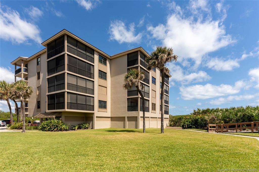 2641 NE Ocean Blvd 106