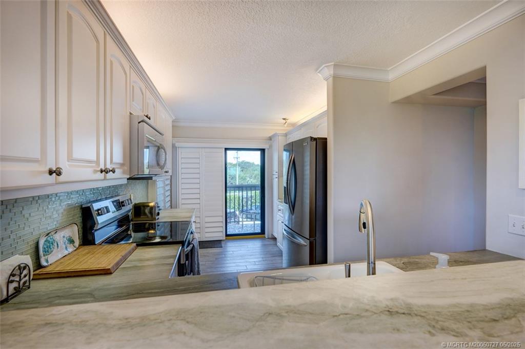 2641 NE Ocean Blvd 106