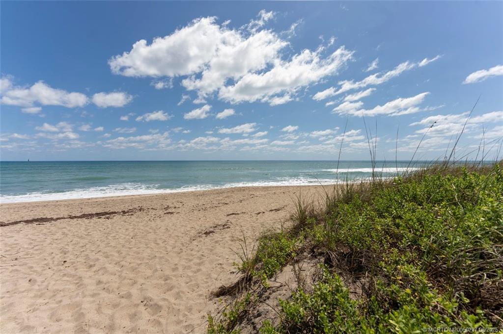 2641 NE Ocean Blvd 106