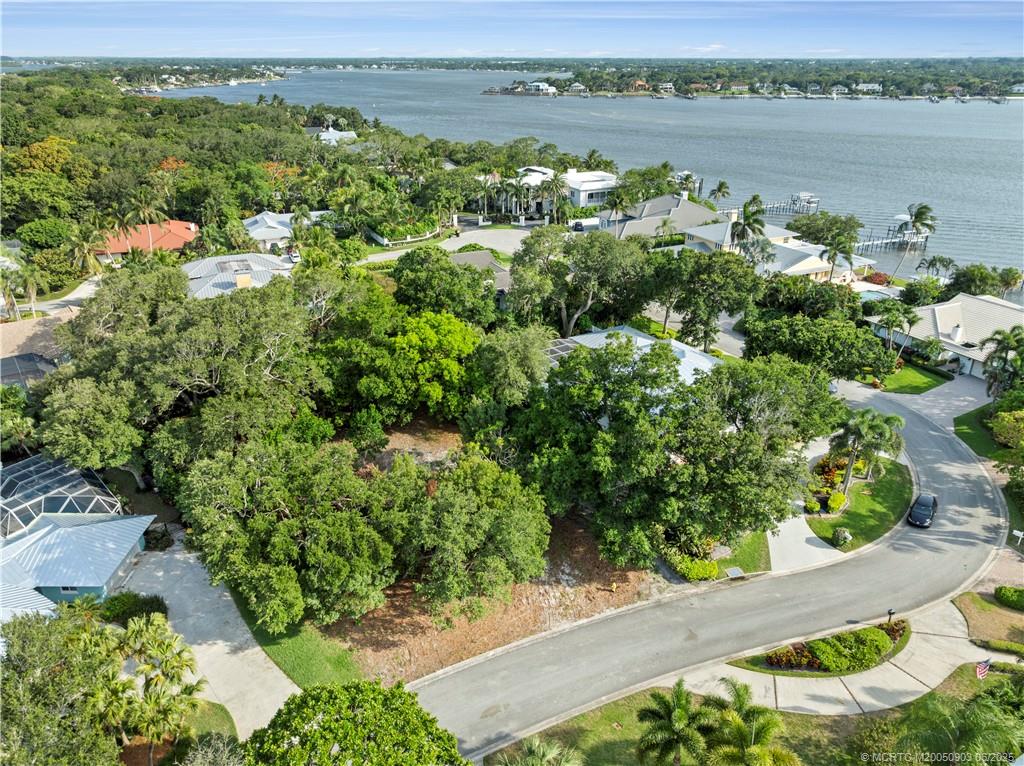 27 Rio Vista Drive