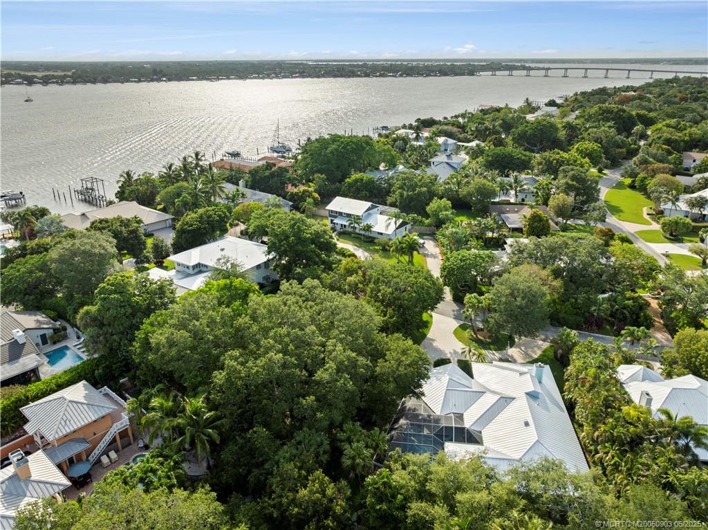 27 Rio Vista Drive