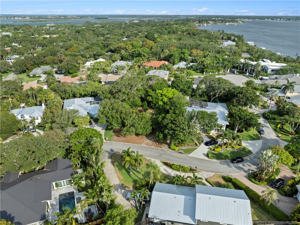 27 Rio Vista Drive