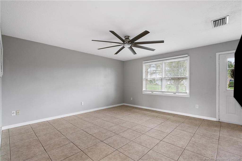 5550 SE Colee Avenue