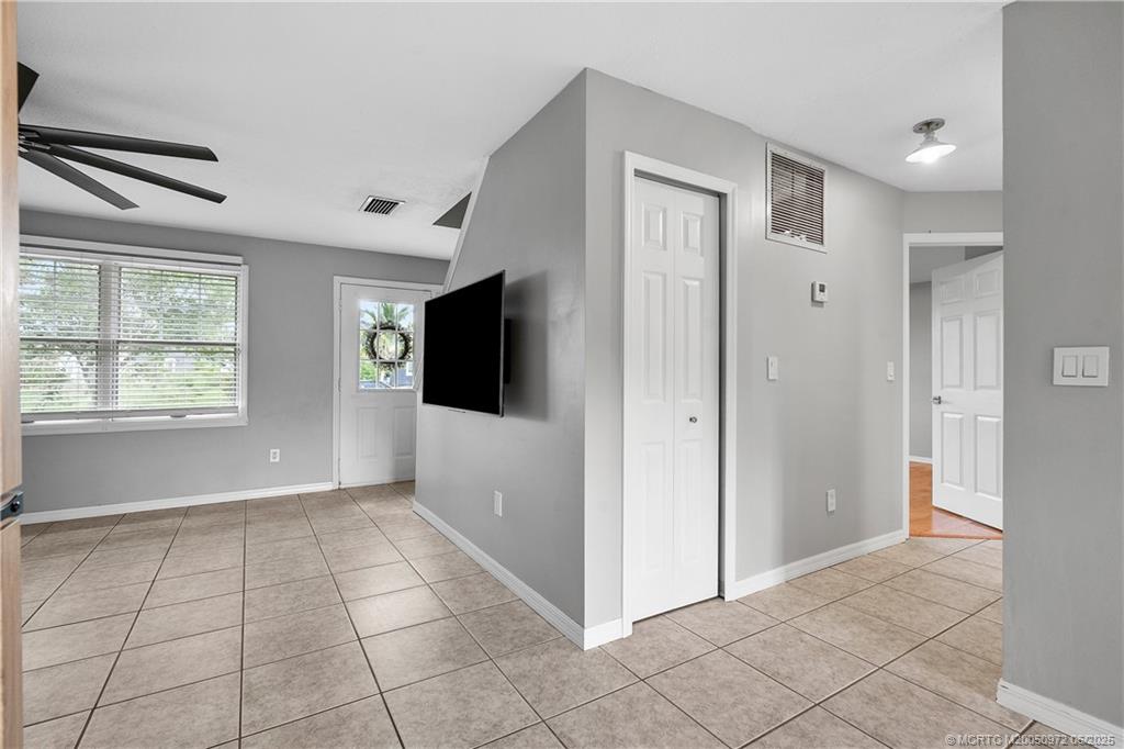 5550 SE Colee Avenue