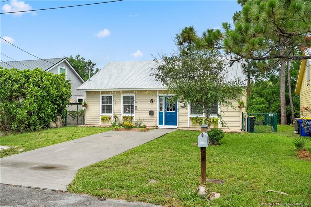 5550 SE Colee Avenue