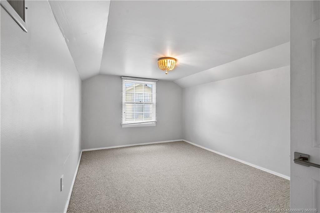 5550 SE Colee Avenue