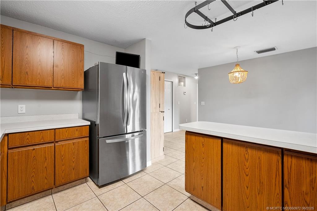 5550 SE Colee Avenue