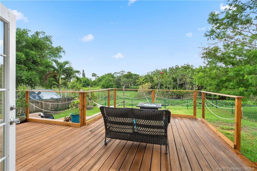 5550 SE Colee Avenue