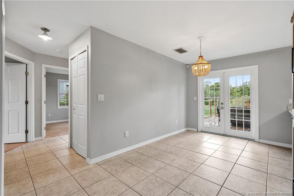 5550 SE Colee Avenue