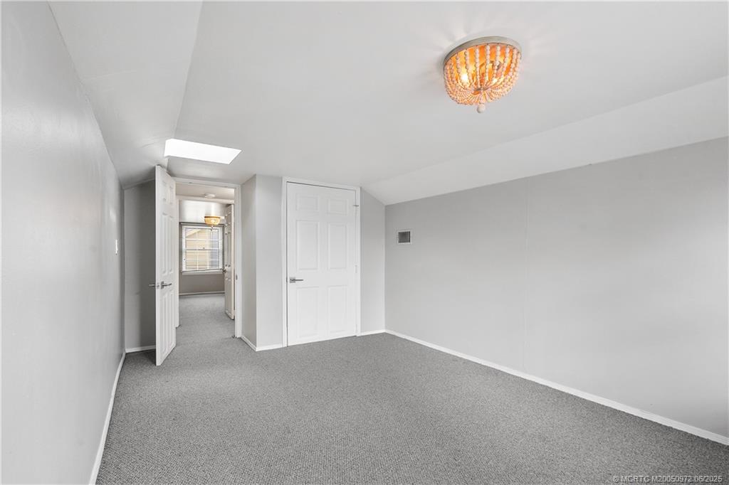 5550 SE Colee Avenue