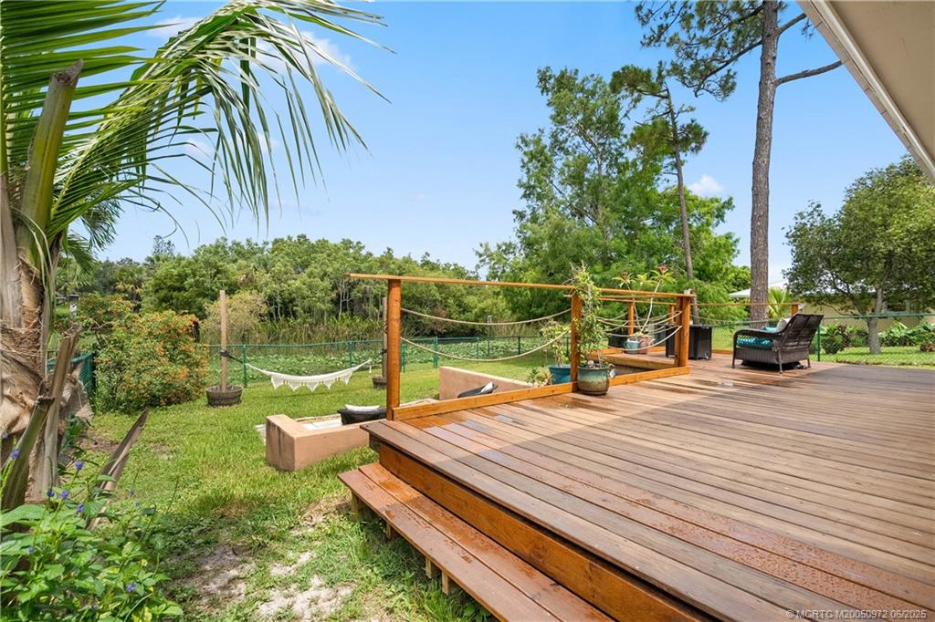 5550 SE Colee Avenue