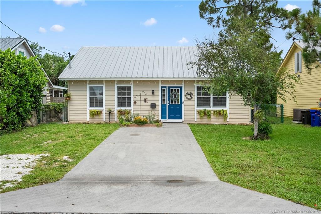 5550 SE Colee Avenue